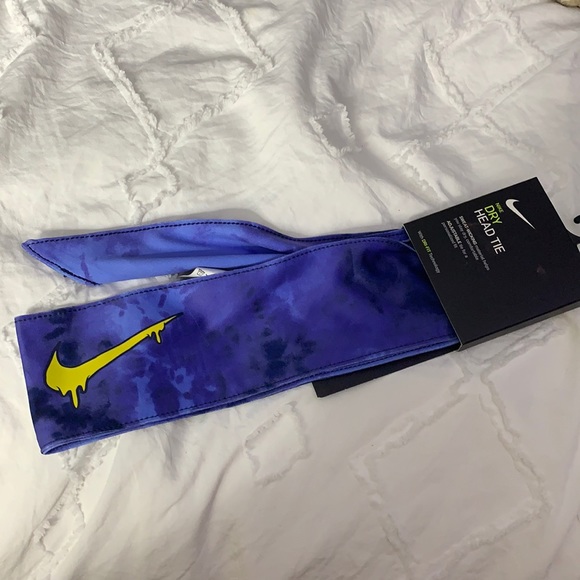 Nike head tie